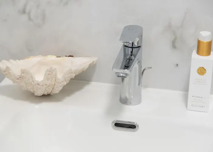 Art - With Seaview In