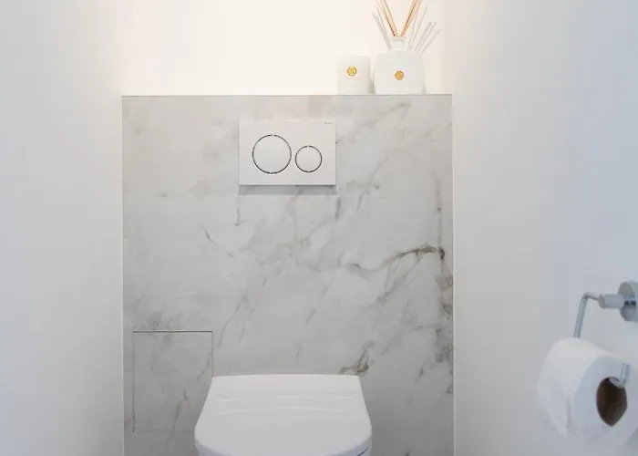 Art - With Seaview In Le Coq